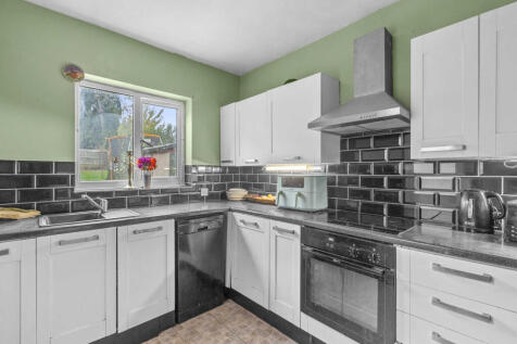 81 Seymour Park Road, SL7 3ES (LOW RES)-5