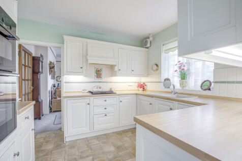 Little Garlands, Grange Lane, SL6 9RP (LOW RES)-9