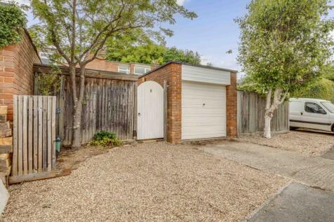 5 Eastern Drive, SL8 5HQ (LOW RES)-16