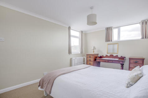 5 Eastern Drive, SL8 5HQ (LOW RES)-1