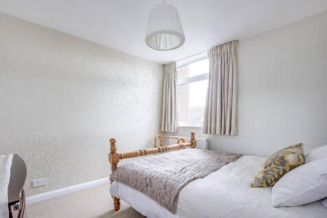5 Eastern Drive, SL8 5HQ (LOW RES)-2