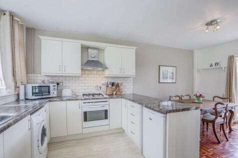 5 Eastern Drive, SL8 5HQ (LOW RES)-9