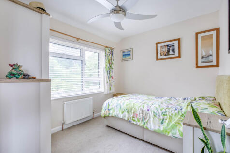 21 Woodland Way, SL7 3LD (LOW RES)-2