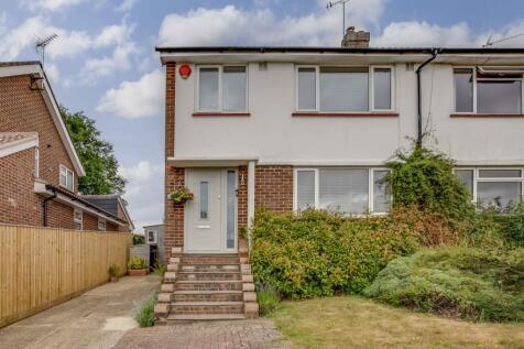 21 Woodland Way, SL7 3LD (LOW RES)-15
