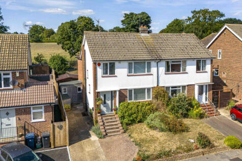21 Woodland Way, SL7 3LD Drone (LOW RES)-1