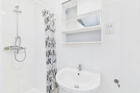 CAM02136G0-PR0435-STILL007