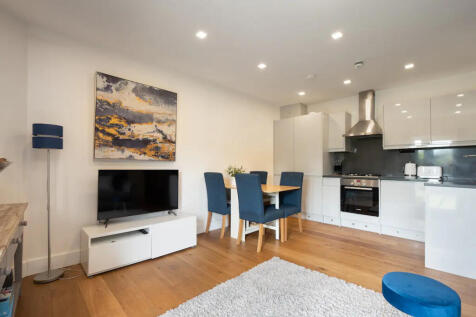 Kitchen-lounge
