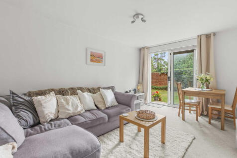 4 Alfred Davis Court, SL7 3EA (LOW RES)-12