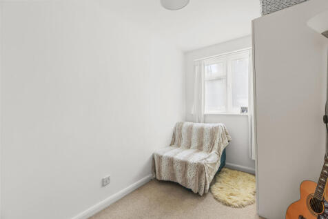 4 Alfred Davis Court, SL7 3EA (LOW RES)-9