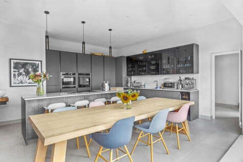 Hill View House, 2a Hillside Road, SL7 3JY (LOW RE