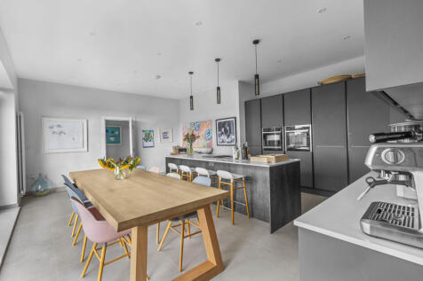 Hill View House, 2a Hillside Road, SL7 3JY (LOW RE