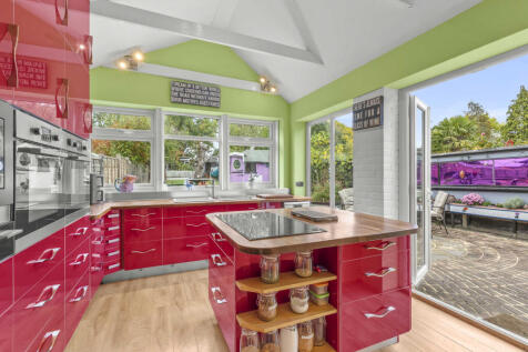 145 Courthouse Road, SL6 6HY (LOW RES)-9