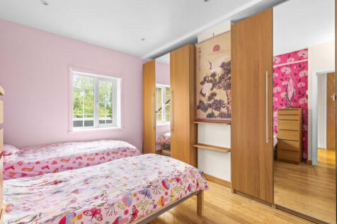 145 Courthouse Road, SL6 6HY (LOW RES)-2