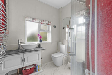 145 Courthouse Road, SL6 6HY (LOW RES)-3