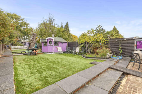 145 Courthouse Road, SL6 6HY (LOW RES)-13