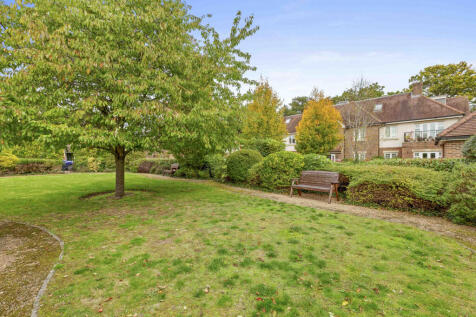 9 Bisham House, SL7 1FQ (LOW RES)-14