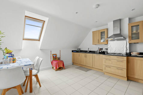 9 Bisham House, SL7 1FQ (LOW RES)-9