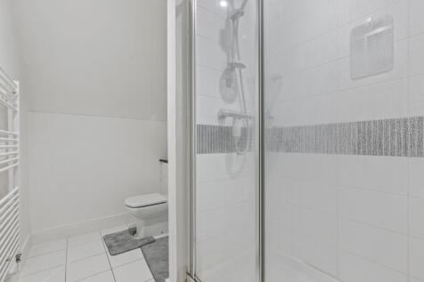 9 Bisham House, SL7 1FQ (LOW RES)-7