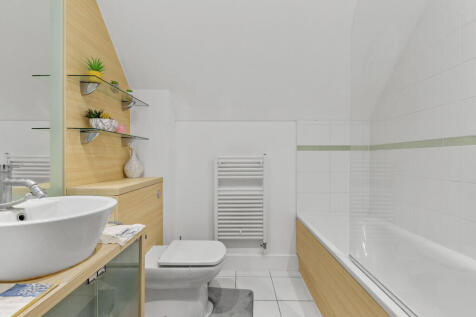 9 Bisham House, SL7 1FQ (LOW RES)-8