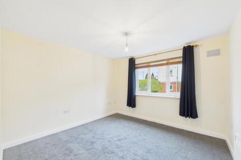 CAM02136G0-PR0488-STILL002