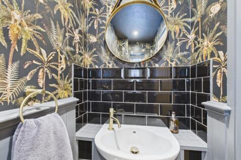 CAM02136G0-PR0478-STILL010