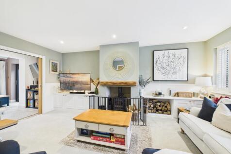 CAM02136G0-PR0478-STILL002