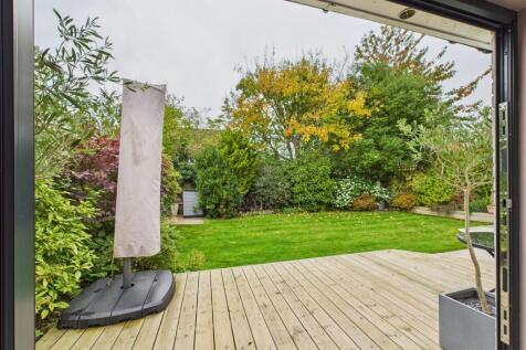 CAM02136G0-PR0478-STILL020