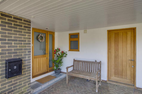 3 Spinners Walk, SL7 2AL-6