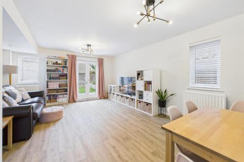 CAM02119G0-PR0476-STILL004