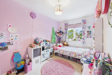 CAM02119G0-PR0476-STILL009