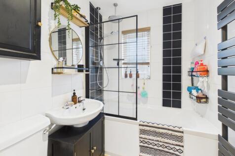 CAM02119G0-PR0476-STILL007