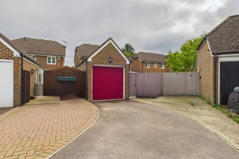 CAM02119G0-PR0476-STILL019