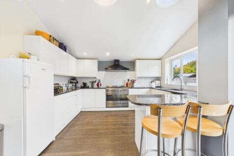 CAM02136G0-PR0479-STILL007