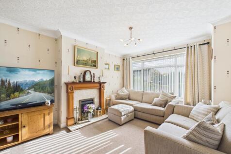 CAM02136G0-PR0484-STILL009