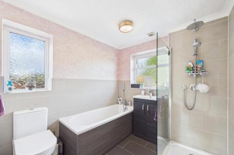 CAM02136G0-PR0484-STILL007