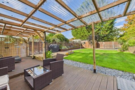 CAM02136G0-PR0484-STILL013