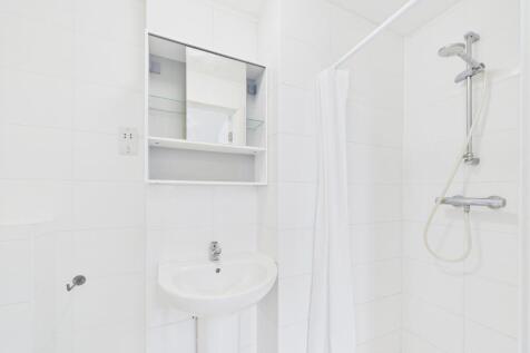 CAM02136G0-PR0474-STILL003