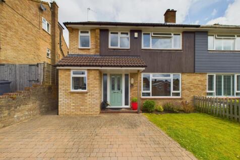 CAM02119G0-PR0237-STILL026