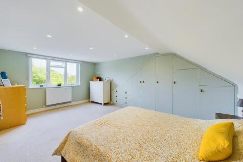 CAM02119G0-PR0237-STILL020