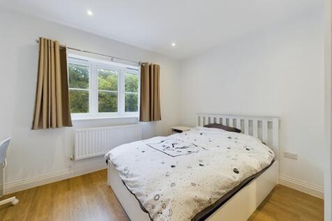 CAM02119G0-PR0075-STILL014