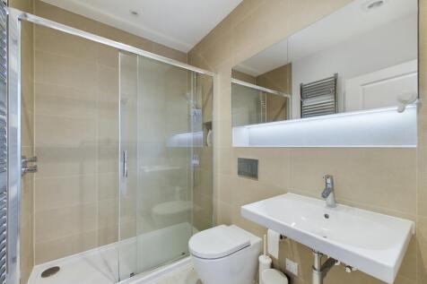 CAM02119G0-PR0075-STILL010