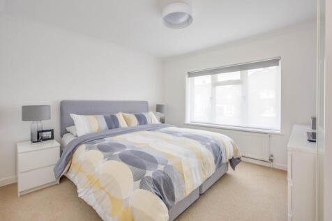 15 Greenside, SL8 5TW (LOW RES)-4