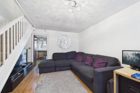 CAM02136G0-PR0486-STILL012