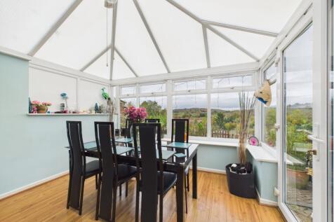 CAM02136G0-PR0486-STILL006