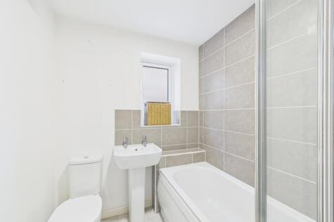 CAM02136G0-PR0487-STILL020