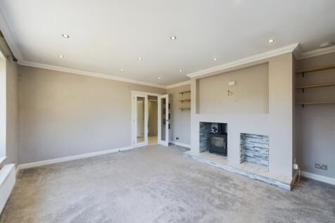 CAM02136G0-PR0024-STILL005