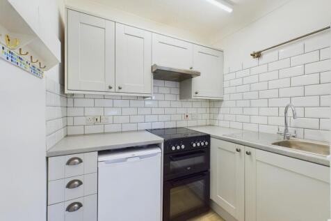 CAM02119G0-PR0209-STILL004