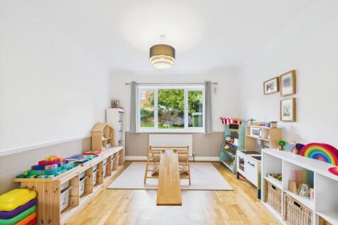 CAM02136G0-PR0491-STILL011