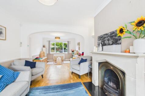 CAM02136G0-PR0491-STILL012