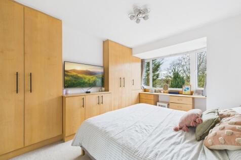 CAM02136G0-PR0491-STILL024